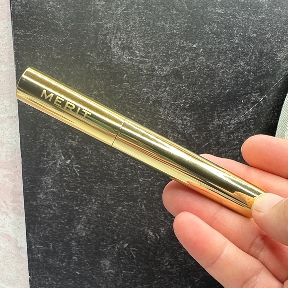 MERIT Brow 1980 Volumizing Pomade - minimalist beauty - Picture 8 of 9